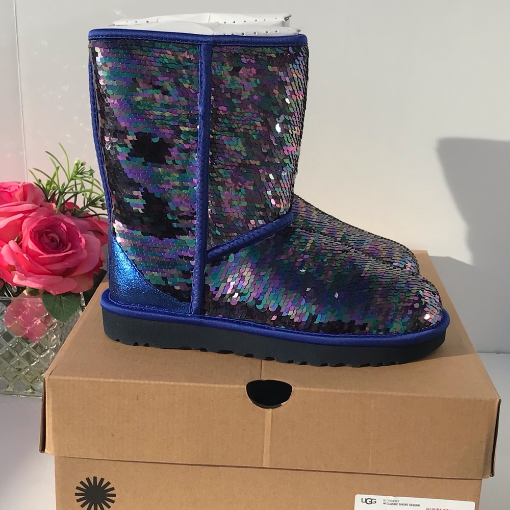 UGG Classic Short Sequin Boot - Picture 5 of 11